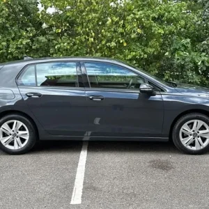 2020 Volkswagen Golf 1.5 TSI 150 Life 5-door hatchback petrol manual - Image 3