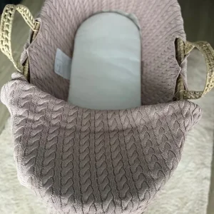 Moses basket with stand and matching blanket - Image 2