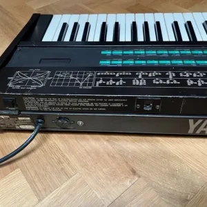 Yamaha DX7 FM Synthesizer - Image 4