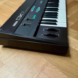 Yamaha DX7 FM Synthesizer - Image 7
