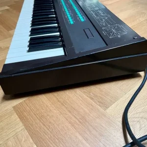 Yamaha DX7 FM Synthesizer - Image 8