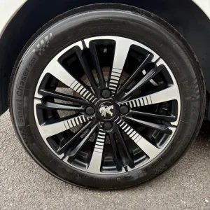 2018 Peugeot 208 Hatchback Manual - Image 5