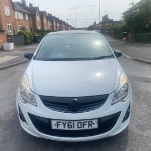 2011 Vauxhall Corsa 1.4 Manual 3-door - Image 4
