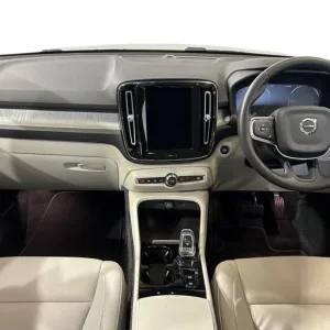 2021 Volvo XC40 Recharge Inscription Estate Plug-in Hybrid - Image 7