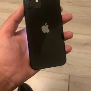 iPhone 12 - Image 2