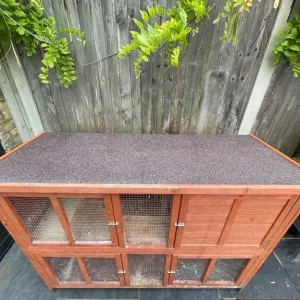 5ft two-storey guinea pig and rabbit hutch - Image 3