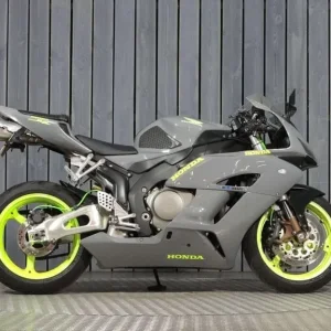 2006 Honda CBR1000RR Fireblade - Image 3