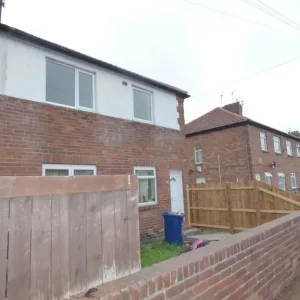 3 Bedroom First Floor Flat - Image 2