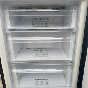 Samsung total frost free fridge freezer with water dispenser - Image 6