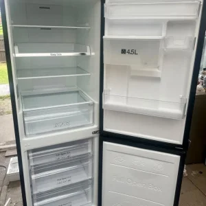 Samsung total frost free fridge freezer with water dispenser - Image 7