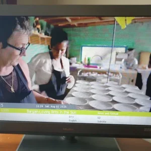 40 inch HD TV - Image 5