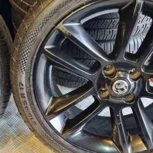 Vauxhall Genuine 17-inch alloy wheels with 4 tyres - Image 4