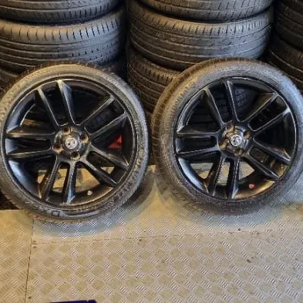 Vauxhall Genuine 17-inch alloy wheels with 4 tyres