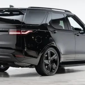 2024 Land Rover Discovery 3.0 D300 Dynamic HSE Hard Top Urban 5-seat - Image 8