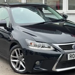 2017 Lexus CT 200H Executive Edition Hybrid Hatchback - Image 3