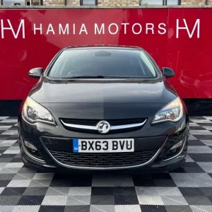 2013 Vauxhall Astra 1.6 16v Elite Hatchback - Image 6