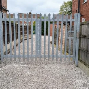 Self-storage lock-up unit with 24-hour access - Image 2