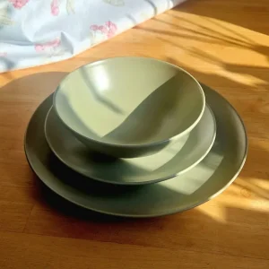 IKEA FÄRGKLAR 18-piece service, matt green