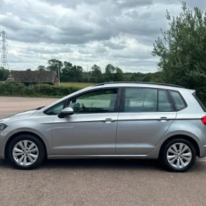 2017 Volkswagen Golf SV 1.4 TSI BlueMotion Tech SE 5-door MPV - Image 4