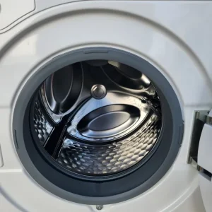 Miele WWD020 8kg Freestanding Washing Machine - Image 2