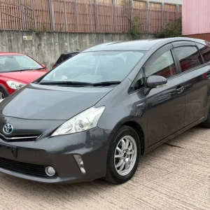 2012 Toyota Prius Plus 5-seater automatic - Image 2