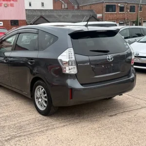 2012 Toyota Prius Plus 5-seater automatic - Image 6