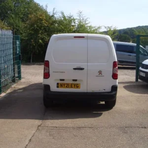 2021 Peugeot Partner 1.5 BlueHDi 1000 Professional Panel Van - Image 5