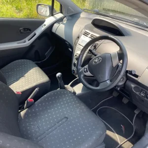 Toyota Yaris 2008 hatchback manual 3-door - Image 6