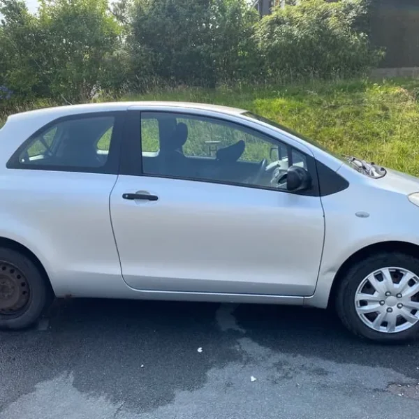 Toyota Yaris 2008 hatchback manual 3-door
