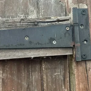 Double wooden driveway gates - Image 3