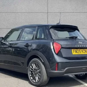 2025 MINI Cooper 2.0 S Classic 5-door Auto Hatchback - Image 2