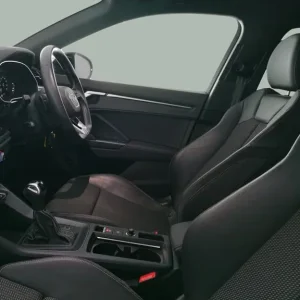 2022 Audi Q3 2.0 TFSI 40 Black Edition SUV - Image 4