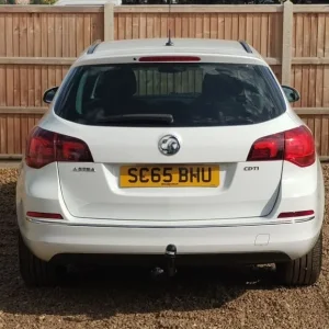 2015 Vauxhall Astra 1.6 CDTi EcoFLEX SRi Sports Tourer - Image 4