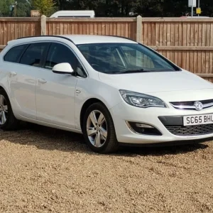 2015 Vauxhall Astra 1.6 CDTi EcoFLEX SRi Sports Tourer - Image 7