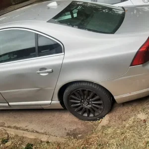 Volvo S80 2007 2400cc 4-door saloon - Image 5