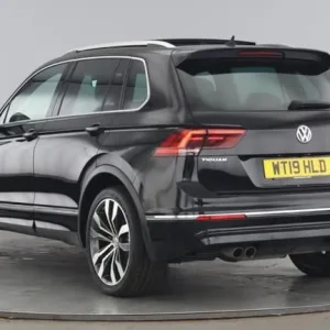 2019 Volkswagen Tiguan R-Line Tech - Image 3