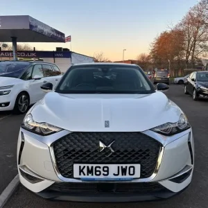 2019 DS 3 BlueHDI Prestige S/S Hatchback Diesel Manual - Image 4
