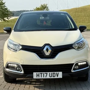 2017 Renault Captur 15 dCi 90 Dynamique S Nav 5dr HATCHBACK Diesel Manual - Image 2