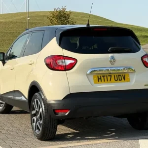 2017 Renault Captur 15 dCi 90 Dynamique S Nav 5dr HATCHBACK Diesel Manual - Image 4