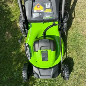 Greenworks 48V Self-Propelled Cordless Lawnmower - Image 3