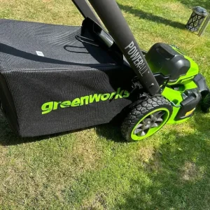 Greenworks 48V Self-Propelled Cordless Lawnmower - Image 5