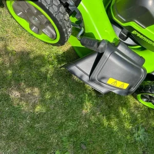 Greenworks 48V Self-Propelled Cordless Lawnmower - Image 7