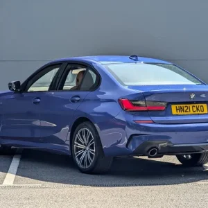 2021 BMW 3 Series 330e Hybrid 12kWh M Sport 4dr Saloon - Image 2