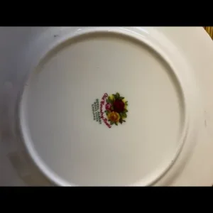 Royal Albert Country Rose tea set - Image 2