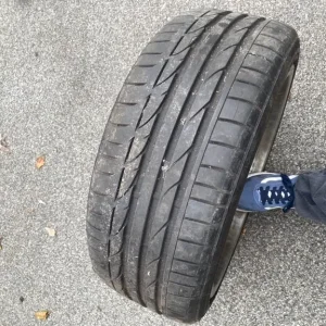 BMW wheel and tyre - Image 4