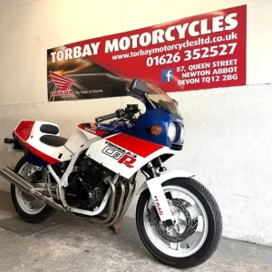 Honda CBR400F Formula 3 Replica - Image 2