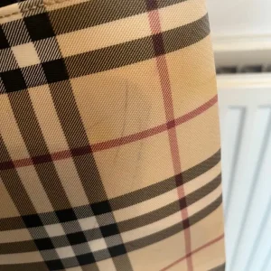 Original Burberry Tote - Image 3