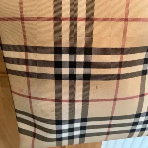 Original Burberry Tote - Image 7