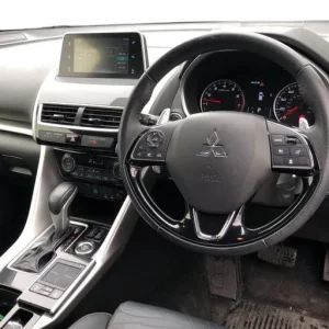 2018 Mitsubishi Eclipse Cross 1.5L 4WD Hatchback with Head-Up Display - Image 3