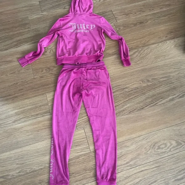 Kids tracksuit